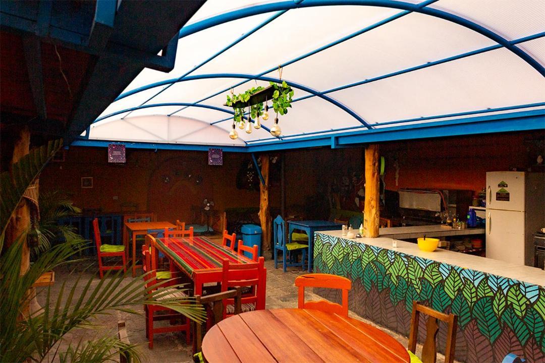 Hostal Cafe Tiana Латакунґа Екстер'єр фото