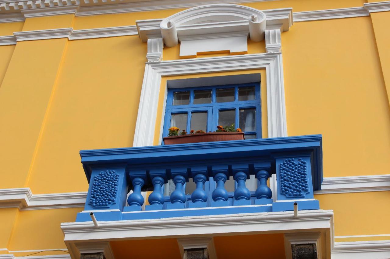 Hostal Cafe Tiana Латакунґа Екстер'єр фото